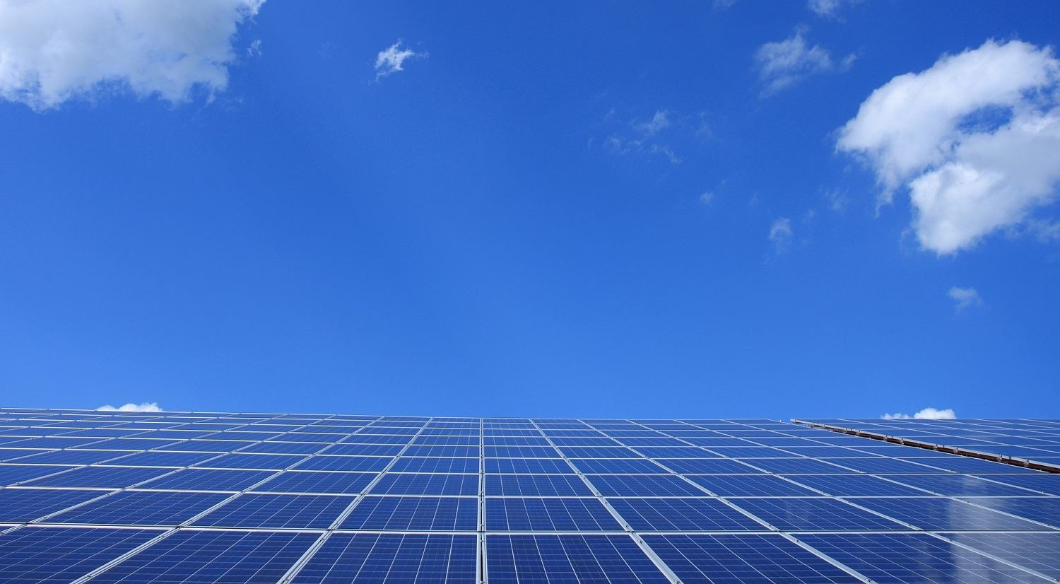 The packaging methods for solar panel