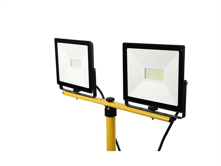 Tripod Flood Light on Stand Double