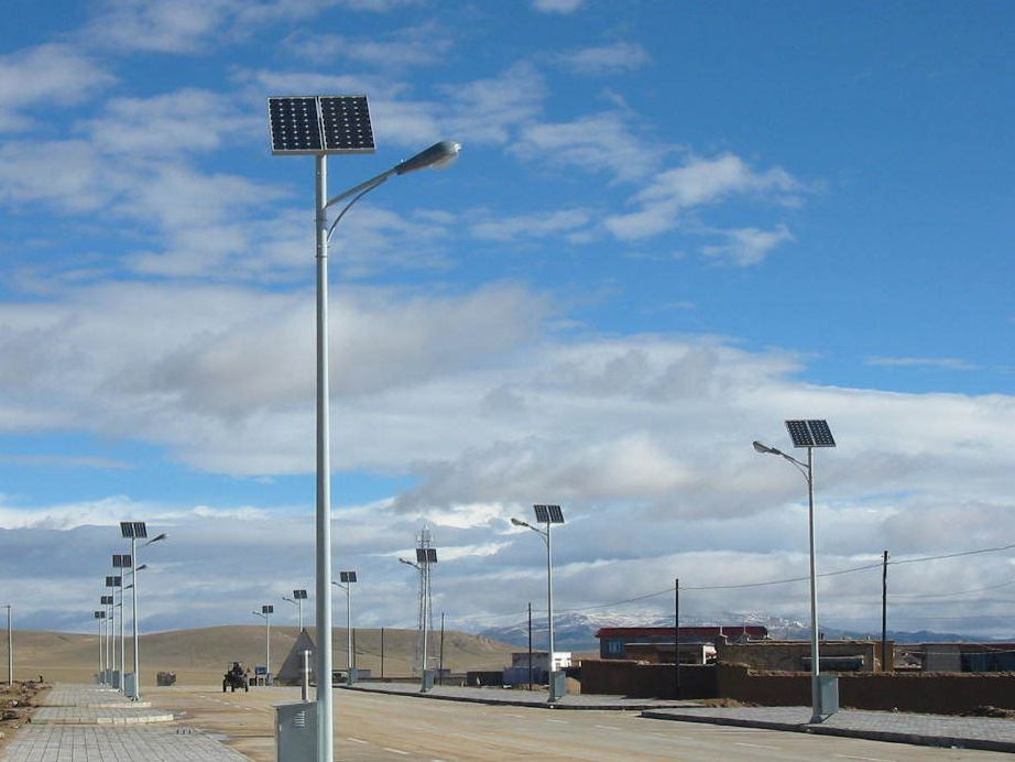 The role of solar street light controller
