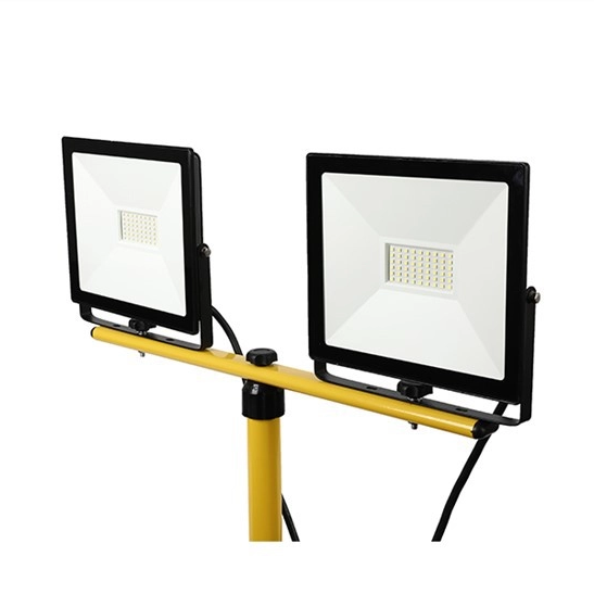 LED Floodlight with Tripod